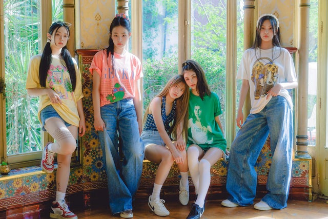 NewJeans - The 1st EP: New Jeans (Debut Member / MV Photos) : r/kpop
